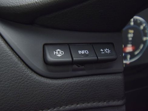 Used 2015 Cadillac Escalade Premium image 37