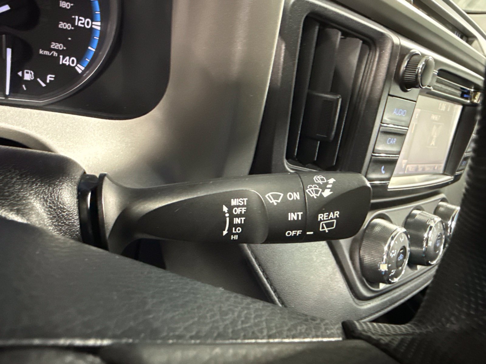 Used 2017 Toyota RAV4 LE AWD/4WD image 36