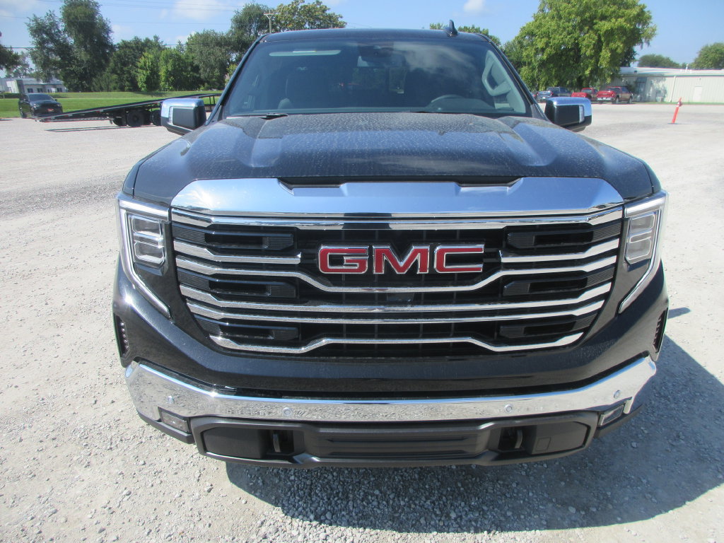 New 2026 GMC Sierra 1500 SLT w/ SLT Premium Plus Package AWD/4WD image 11