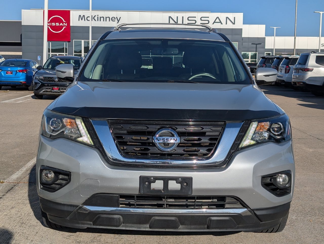 Used 2020 Nissan Pathfinder Platinum w/ Cargo Package FWD image 6