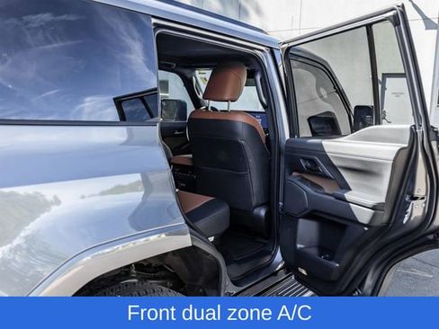 Used 2026 Lexus GX 550 w/ Accessory Package (2T) AWD/4WD image 21