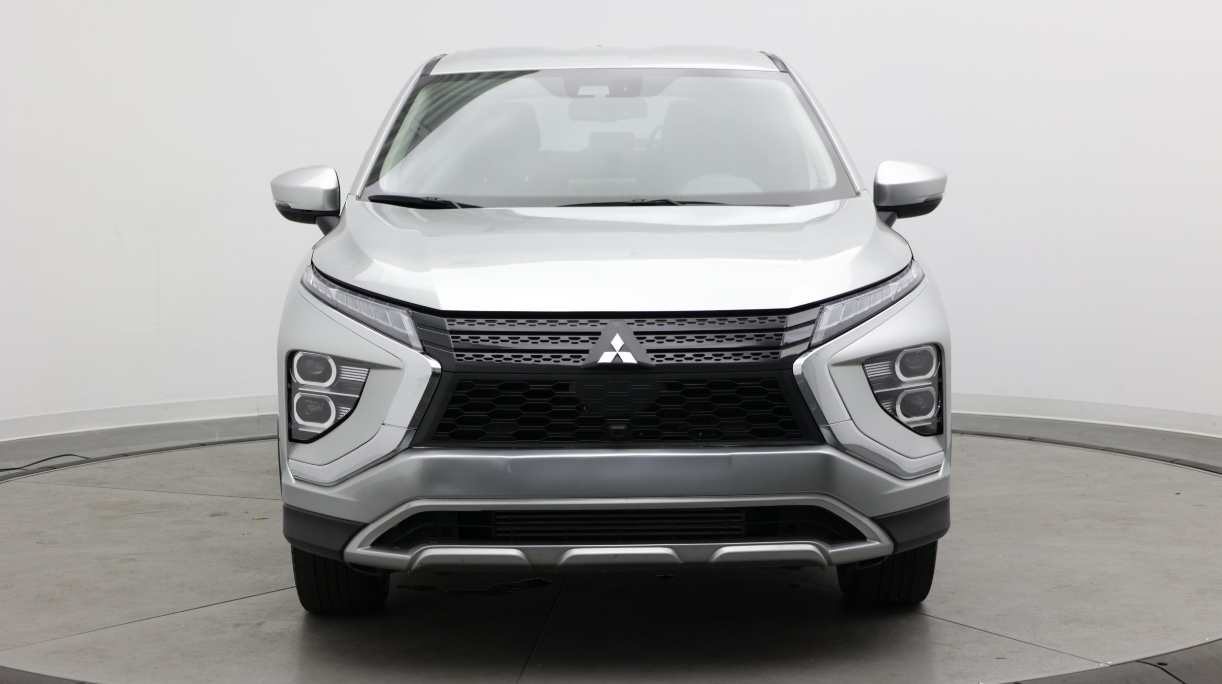 Used 2024 Mitsubishi Eclipse Cross SE AWD/4WD image 2