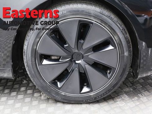 Used 2024 Tesla Model 3 Standard Range RWD image 27