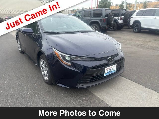Used 2024 Toyota Corolla LE FWD image 8