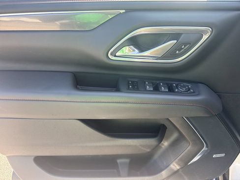 Used 2023 Chevrolet Suburban RST w/ Luxury Package AWD/4WD image 10