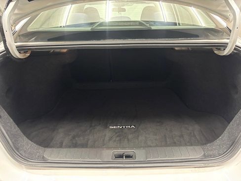 Used 2021 Nissan Sentra S FWD image 19