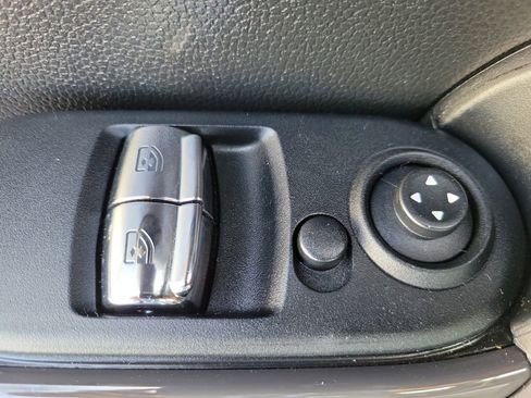 Used 2018 MINI Cooper 2-Door Hardtop FWD image 13