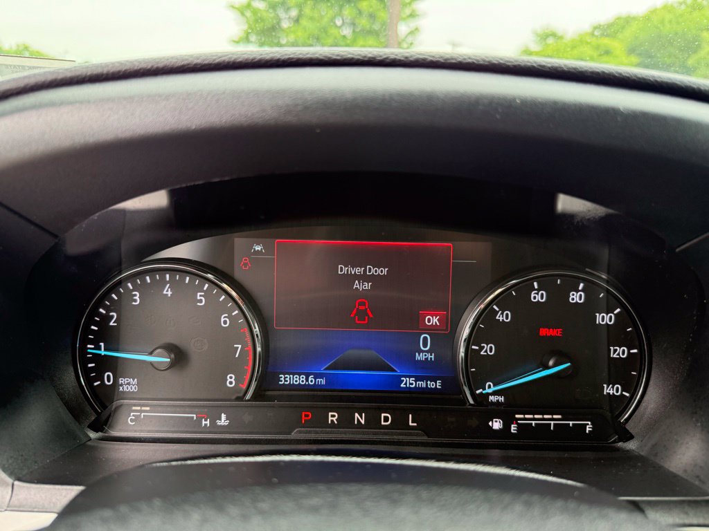 Used 2023 Ford Explorer XLT AWD/4WD image 13