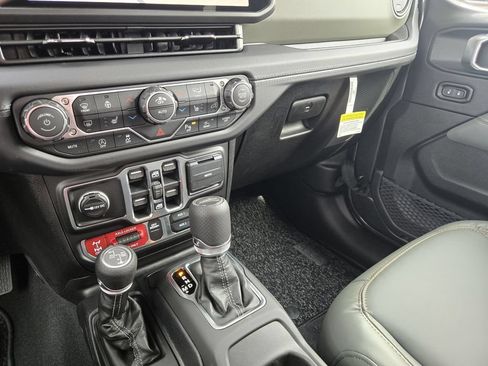 New 2026 Jeep Gladiator Mojave AWD/4WD image 13