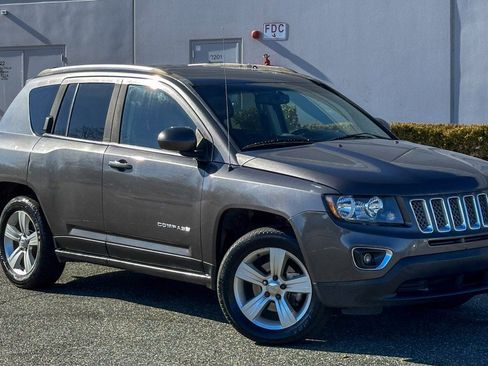 Used 2015 Jeep Compass High Altitude image 6