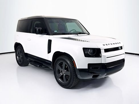 Certified 2023 Land Rover Defender 90 V8 AWD/4WD image 3