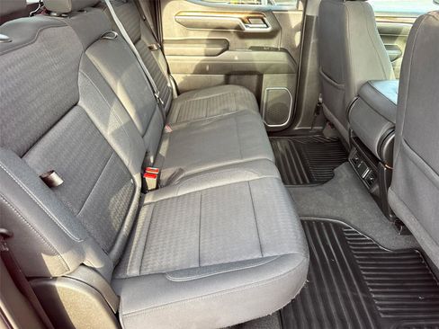 Used 2023 GMC Sierra 1500 Elevation image 17