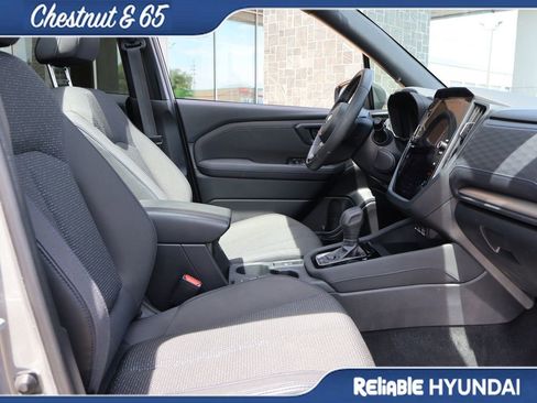 Used 2025 Subaru Forester Premium w/ Convenience Package #1 AWD/4WD image 10