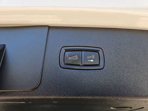 Certified 2022 Porsche Cayenne Platinum Edition AWD/4WD image 26
