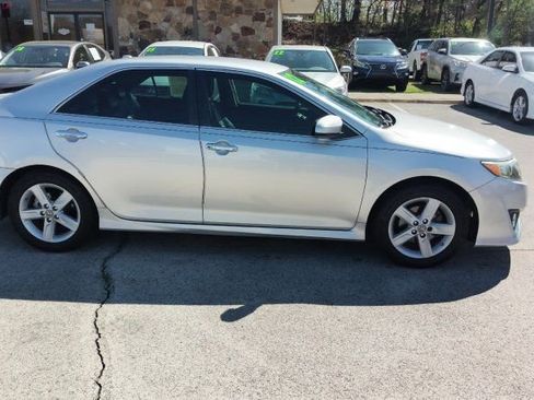 Used 2012 Toyota Camry SE image 6