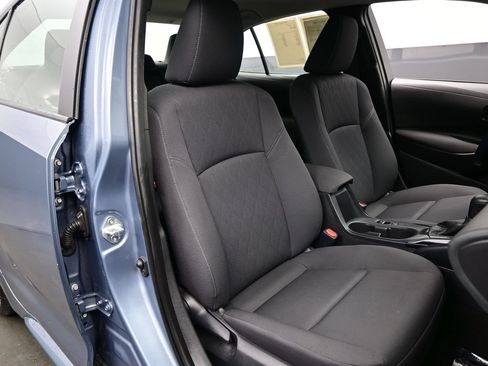 Used 2024 Toyota Corolla LE FWD image 13