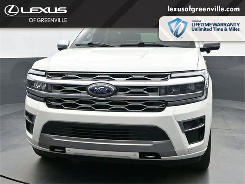 Used 2022 Ford Expedition Platinum image 3