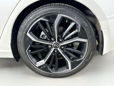 Used 2024 Nissan Altima 2.5 SR w/ SR Premium Package image 8