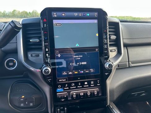 Used 2025 RAM 3500 Laramie image 31