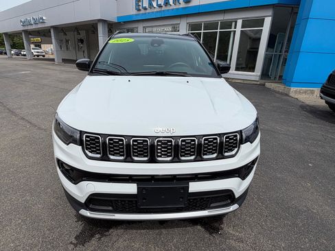 Used 2025 Jeep Compass Limited AWD/4WD image 14