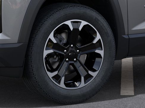 New 2026 Chevrolet Equinox LT w/ Convenience Package II AWD/4WD image 9
