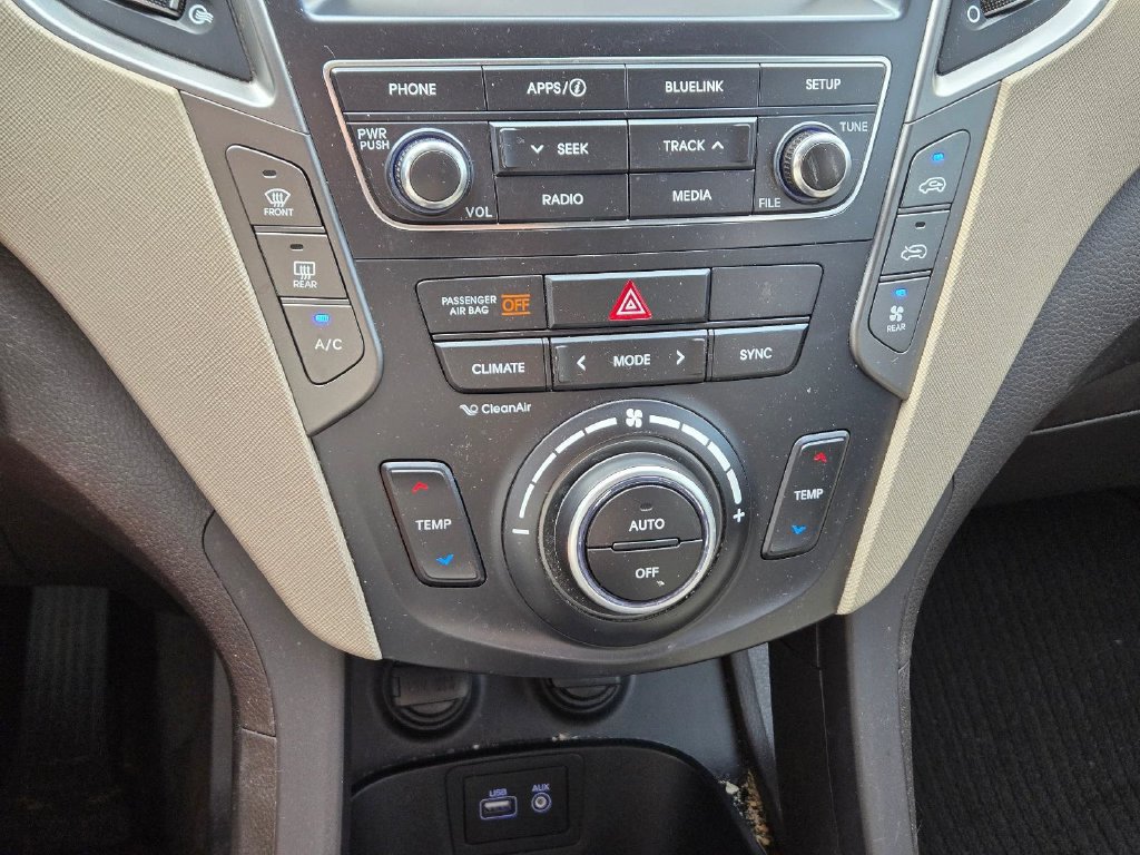 Used 2017 Hyundai Santa Fe SE FWD image 27