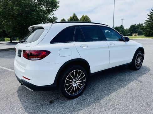 Used 2022 Mercedes-Benz GLC 300 4MATIC w/ AMG Line image 5