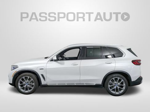 Used 2022 BMW X5 xDrive45e w/ Executive Package AWD/4WD image 2