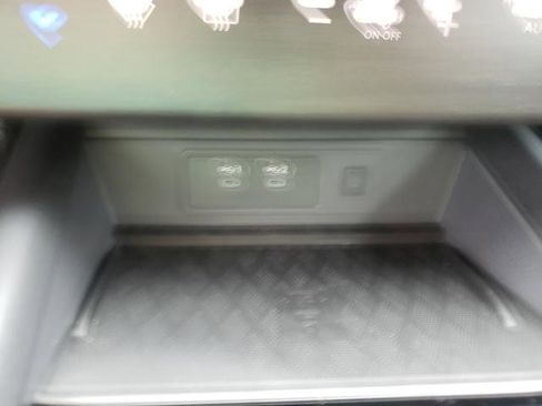 New 2025 Nissan Murano SV image 18