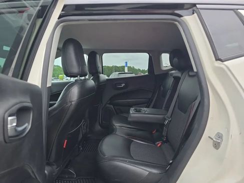 Used 2019 Jeep Compass Trailhawk AWD/4WD image 34