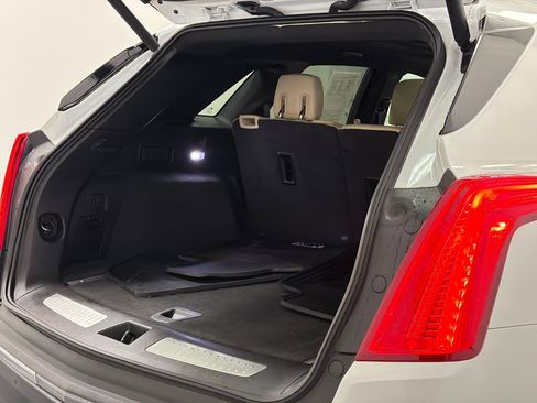 Used 2019 Cadillac XT5 Luxury image 8