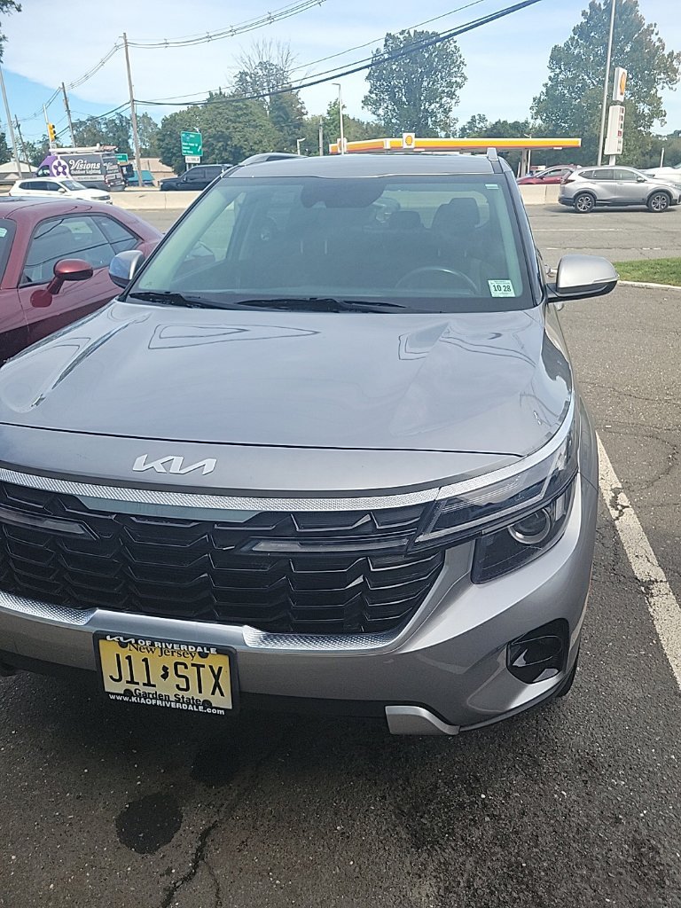 Used 2024 Kia Seltos S AWD/4WD image 3