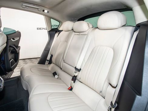 Used 2017 Maserati Levante S AWD/4WD image 14
