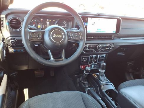 Used 2024 Jeep Wrangler Unlimited Rubicon 4xe AWD/4WD image 6