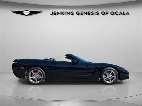 Used 2003 Chevrolet Corvette Convertible w/ Preferred Equipment Group1 image 9