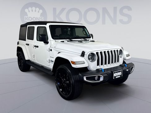 Used 2023 Jeep Wrangler Unlimited Sahara w/ Cold Weather Group AWD/4WD image 10