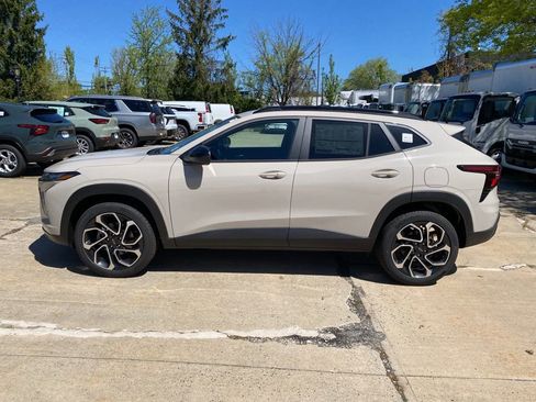 New 2026 Chevrolet Trax RS w/ Driver Confidence Package FWD image 7