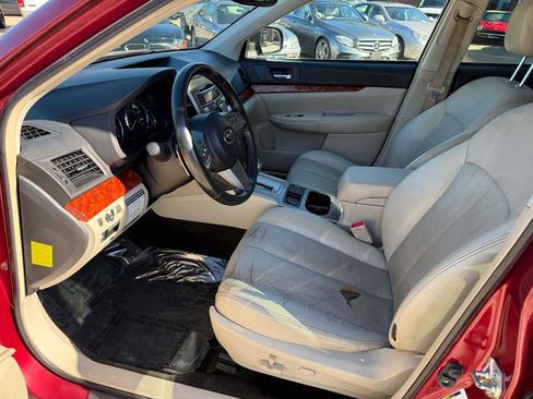 Used 2011 Subaru Outback 2.5i Limited w/ PWR Moonroof Pkg image 13