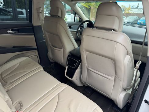 Used 2016 Lincoln MKX Reserve w/ Technology Package AWD/4WD image 21