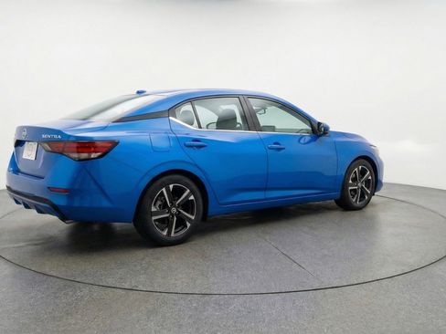 Used 2025 Nissan Sentra SV FWD image 9