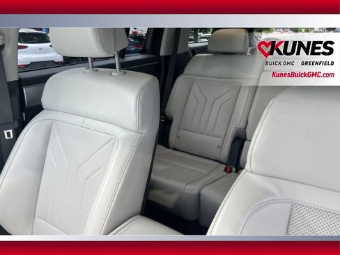 Used 2025 Hyundai Santa Fe SEL AWD/4WD image 17