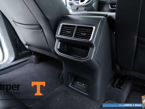 Used 2024 Volkswagen Atlas Cross Sport SE FWD image 36