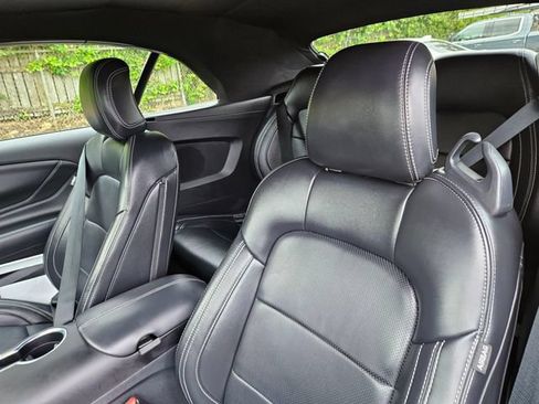 Used 2025 Ford Mustang Premium RWD image 25