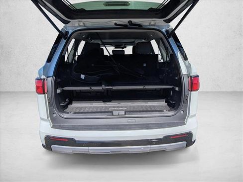 Used 2023 Toyota Sequoia Limited image 8