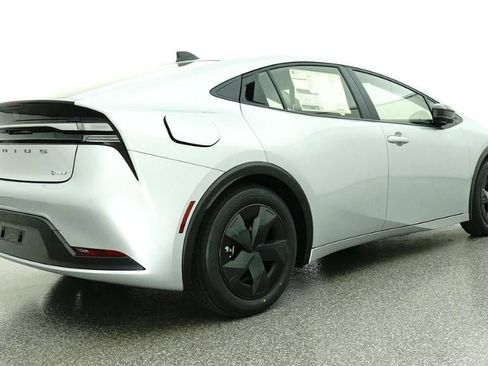 New 2026 Toyota Prius Plug-In Hybrid image 25