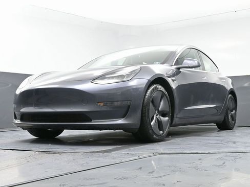 Used 2018 Tesla Model 3 Long Range image 51