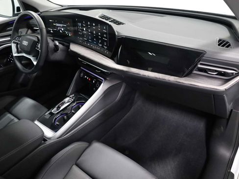 Certified 2025 Audi Q5 Premium w/ Premium Plus AWD/4WD image 6