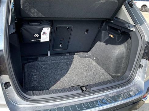 Used 2022 Volkswagen Taos SE image 52