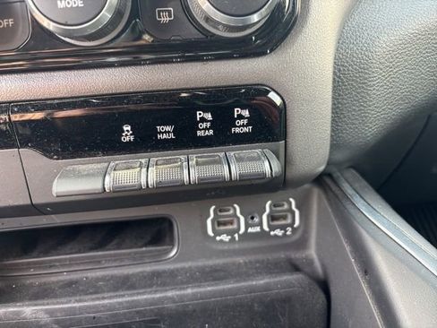 Used 2021 RAM 1500 Laramie AWD/4WD image 33