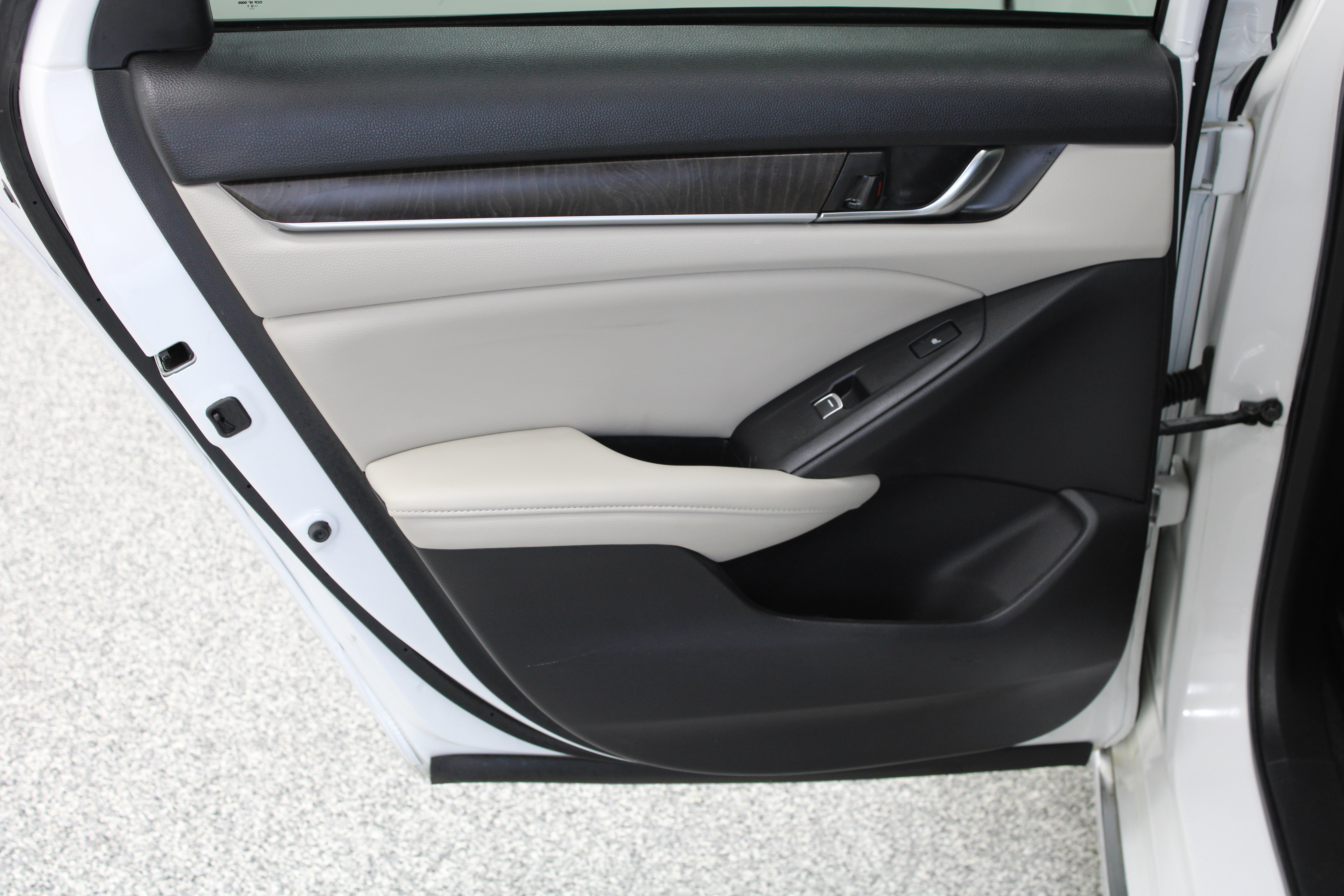 Used 2021 Honda Accord Touring image 30